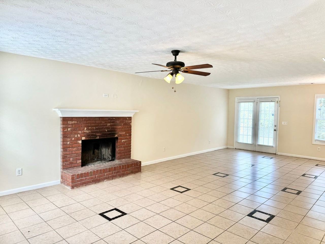 1293 Melrose Forest Ln - Photo 5 of 34