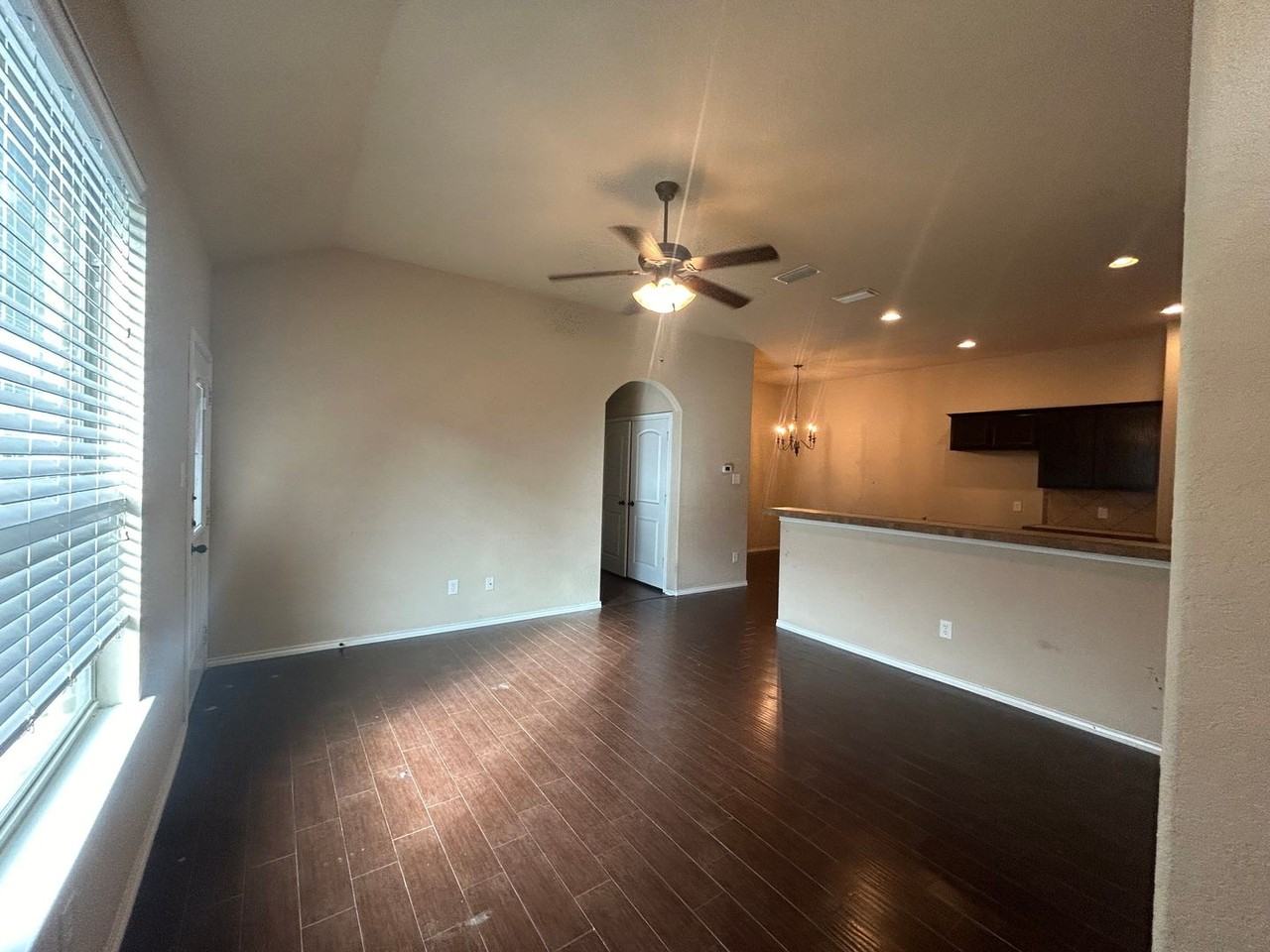 295 Rosalie Dr - Photo 3 of 26