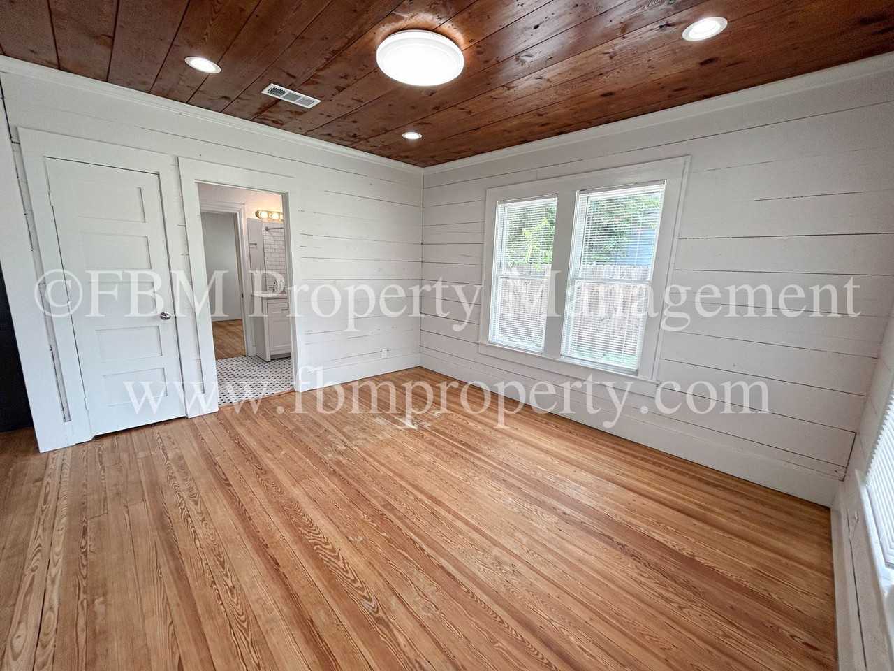 1407 North Preston Street - Photo 4 of 24