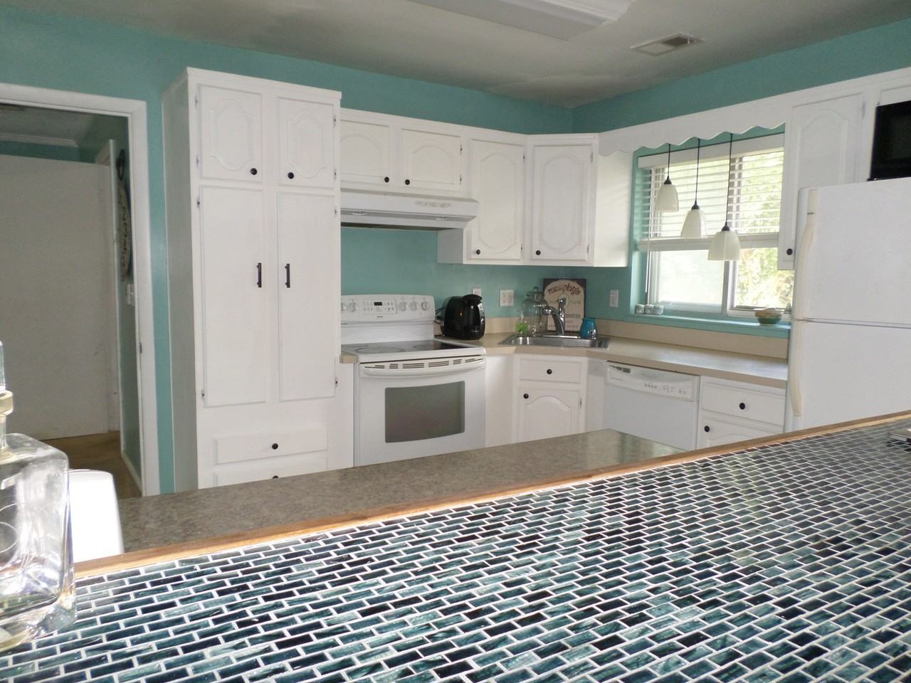 521 Gotham Rd - Photo 4 of 21