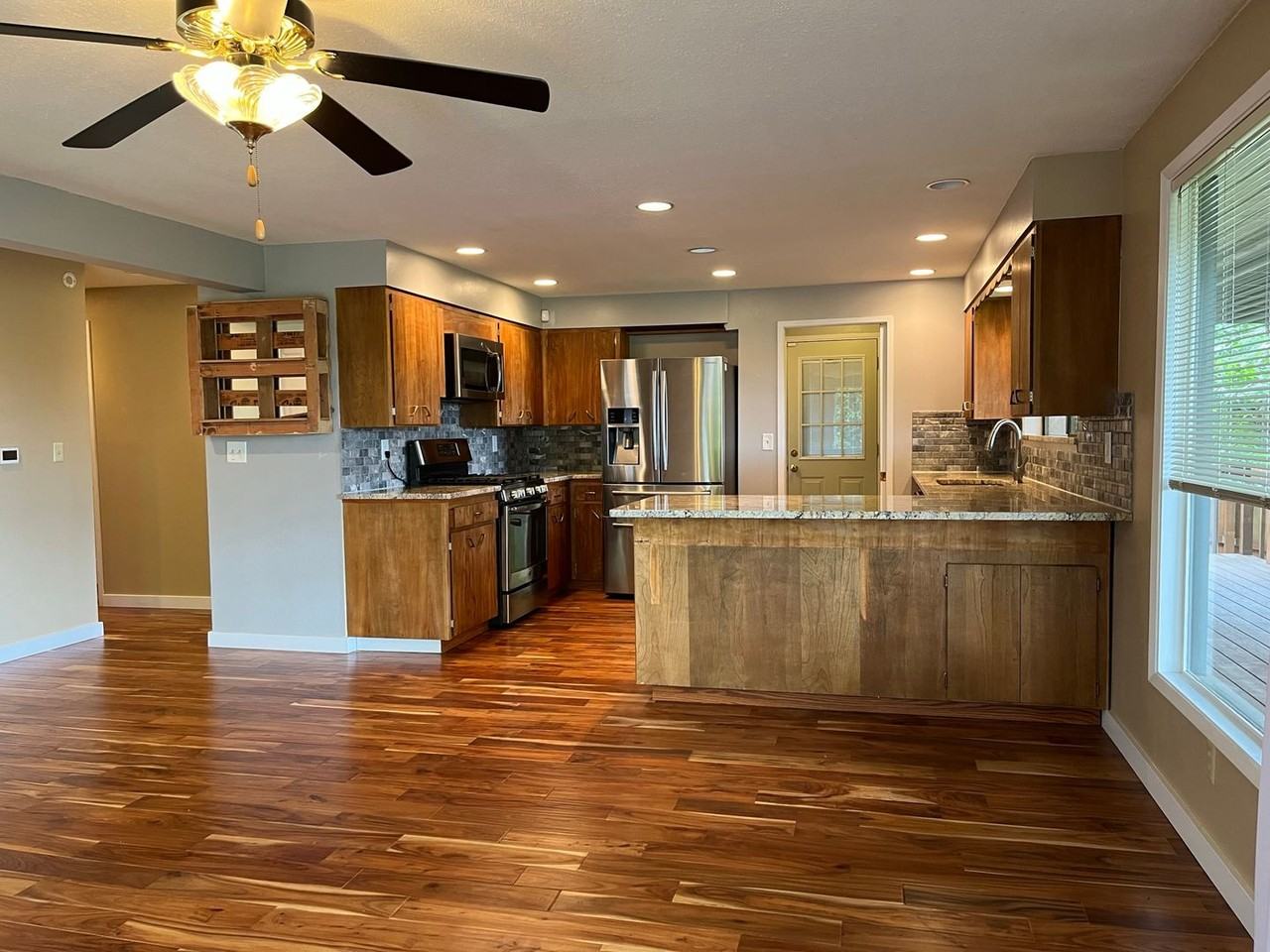 2730 Forest Ridge Dr Se - Photo 3 of 12