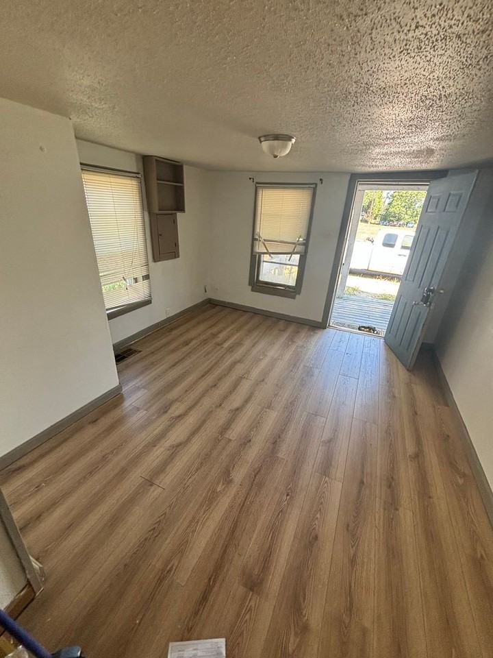 1602 Park St - Photo 4 of 8