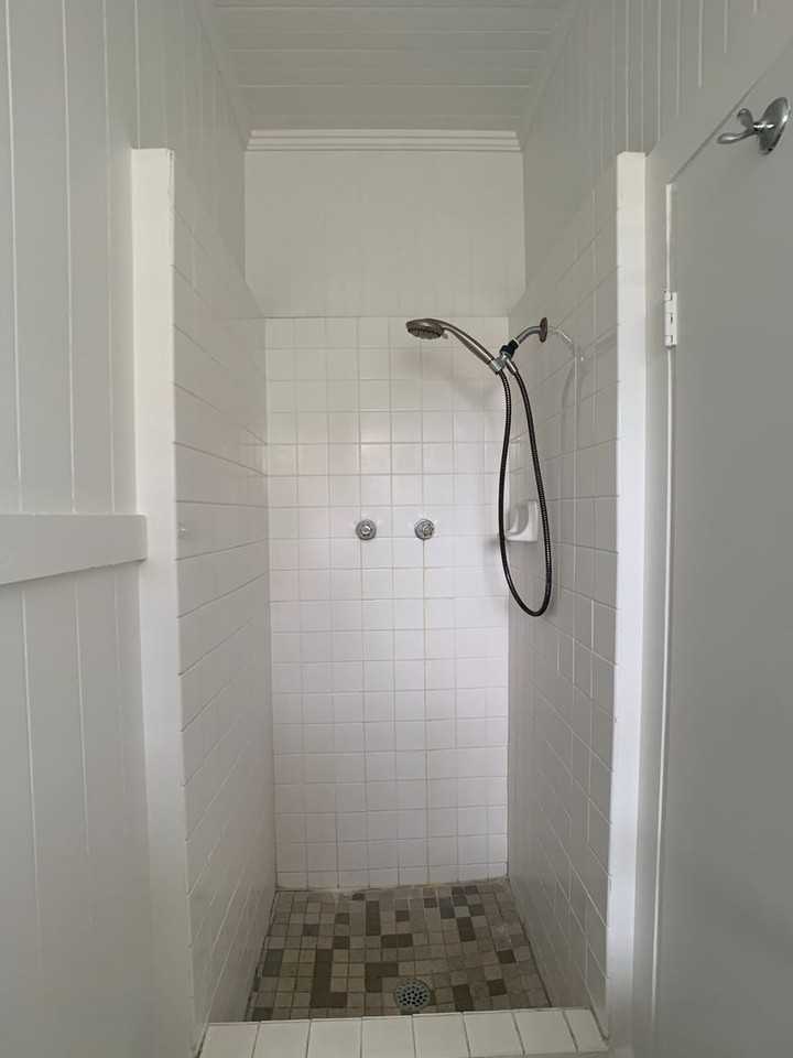 Hassinger St 1125 A - Photo 2 of 10