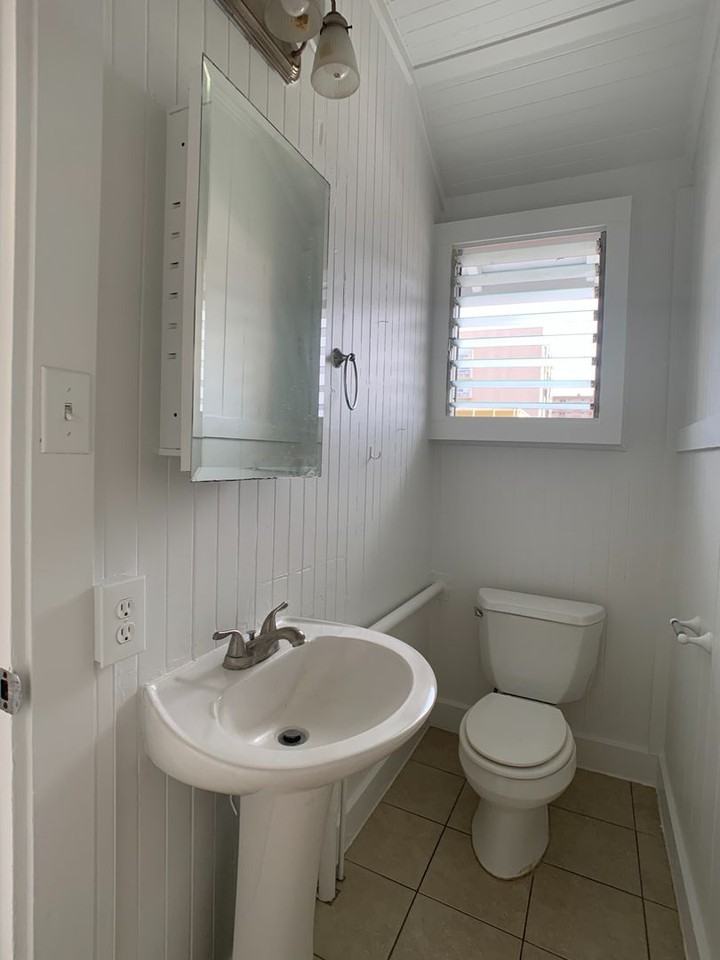 Hassinger St 1125 A - Photo 3 of 10