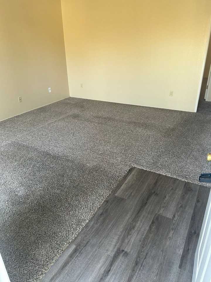 102 Garnsey Ave - Photo 3 of 12