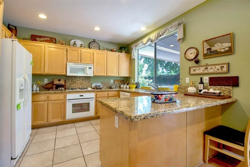6861 Camino De Amigos - Photo 3 of 17