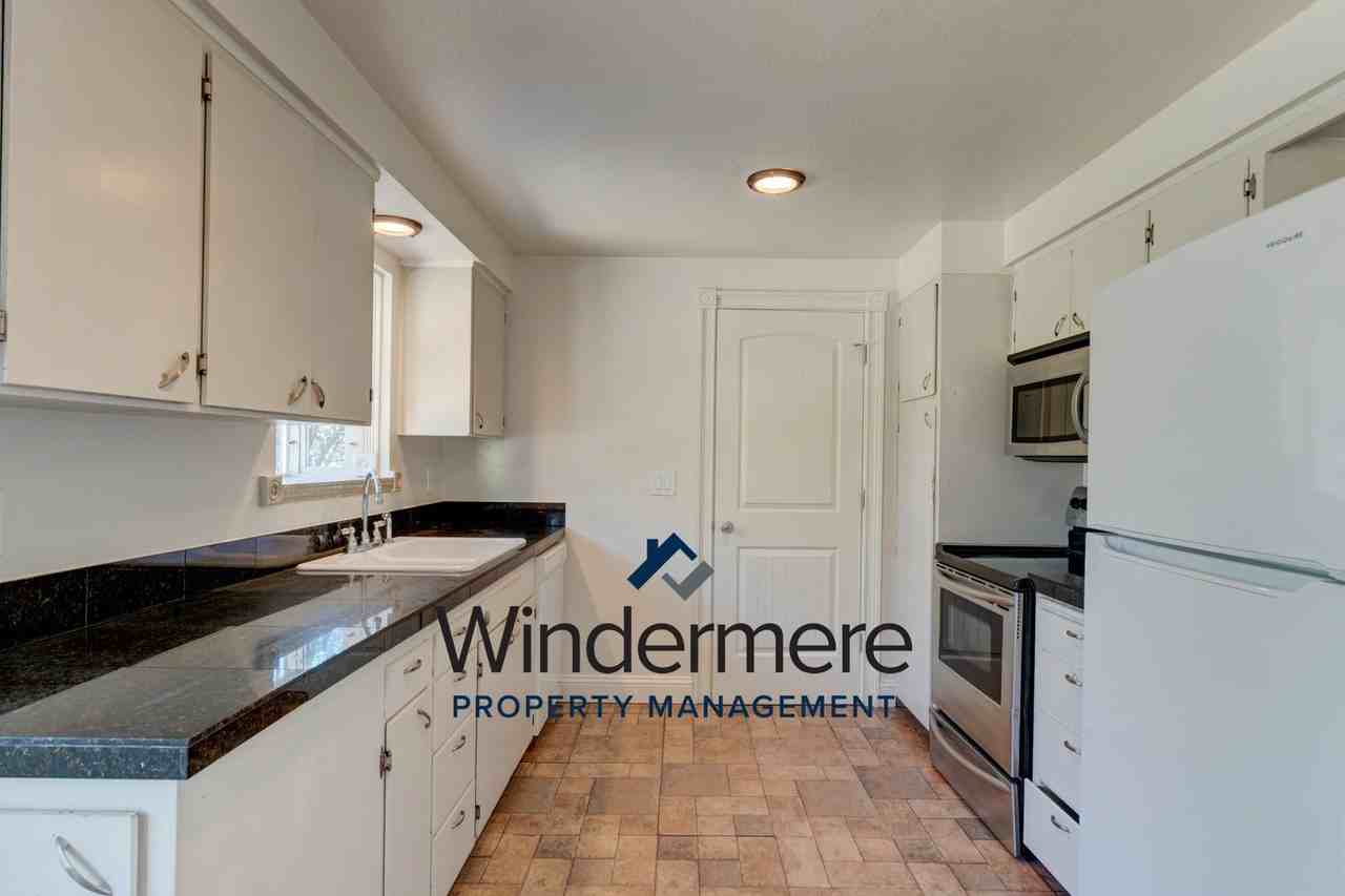 130 Nw Clipper Dr - Photo 2 of 18