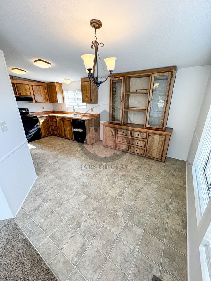 1474 June Way - Photo 5 of 12