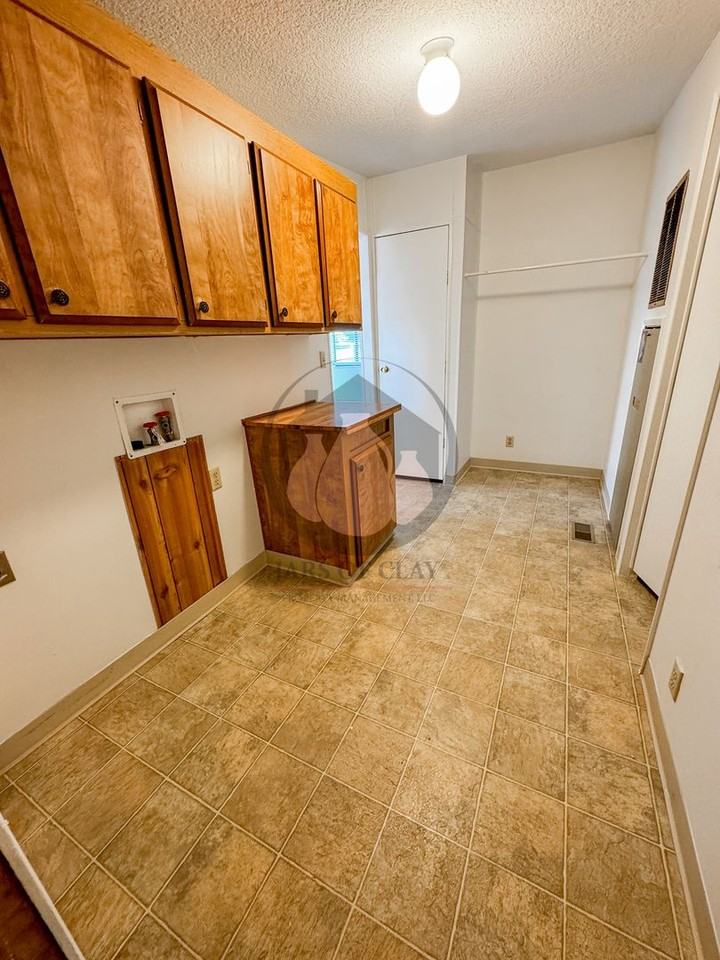 1474 June Way - Photo 6 of 12