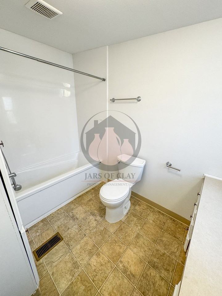 1474 June Way - Photo 7 of 12