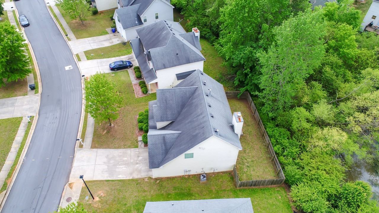 240 Dairyland Dr - Photo 3 of 29