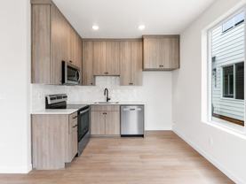 1 MONTH FREE RENT! Brand NEW 2BD/1.5Bath Townhome MT. SCOTT - Photo 1 of 1