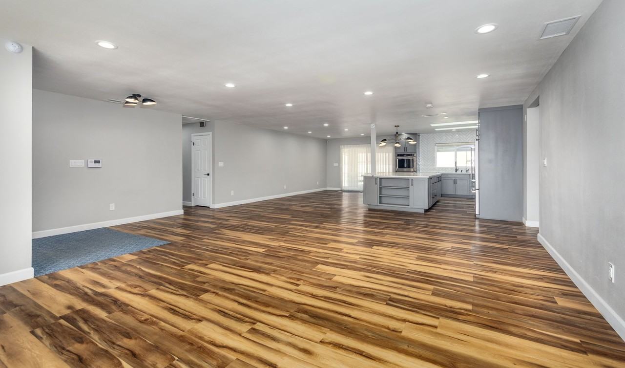 11460 Hillcrest St - Photo 7 of 30