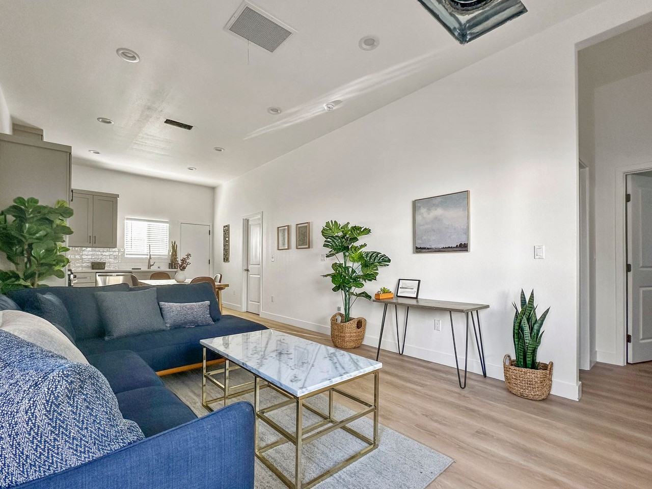 13205 Coleman Pl - Photo 2 of 14