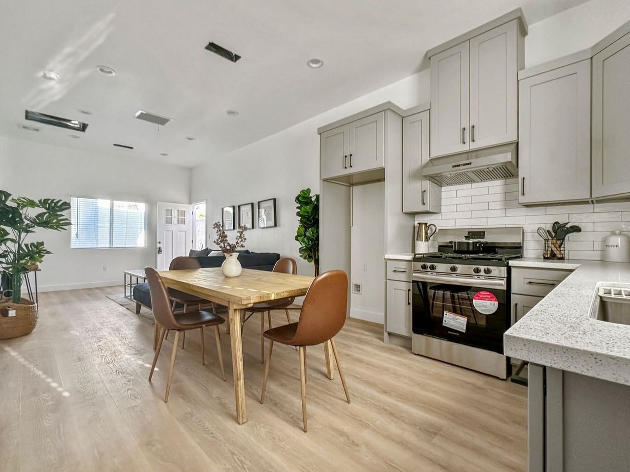 13205 Coleman Pl - Photo 3 of 14