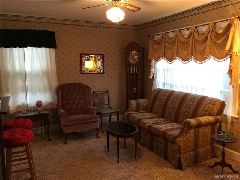 91 Torrance Pl - Photo 2 of 14