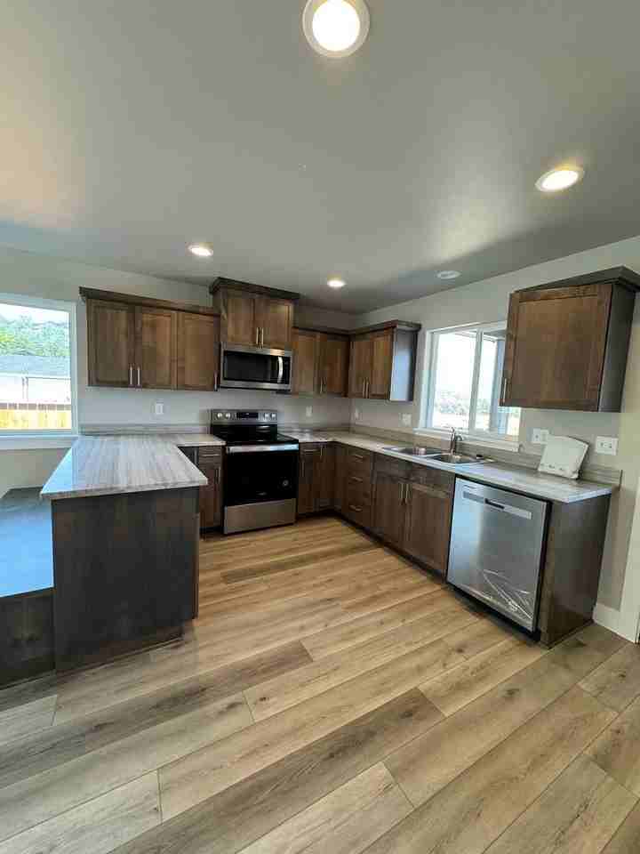 1509 W Thyme Dr - Photo 5 of 17