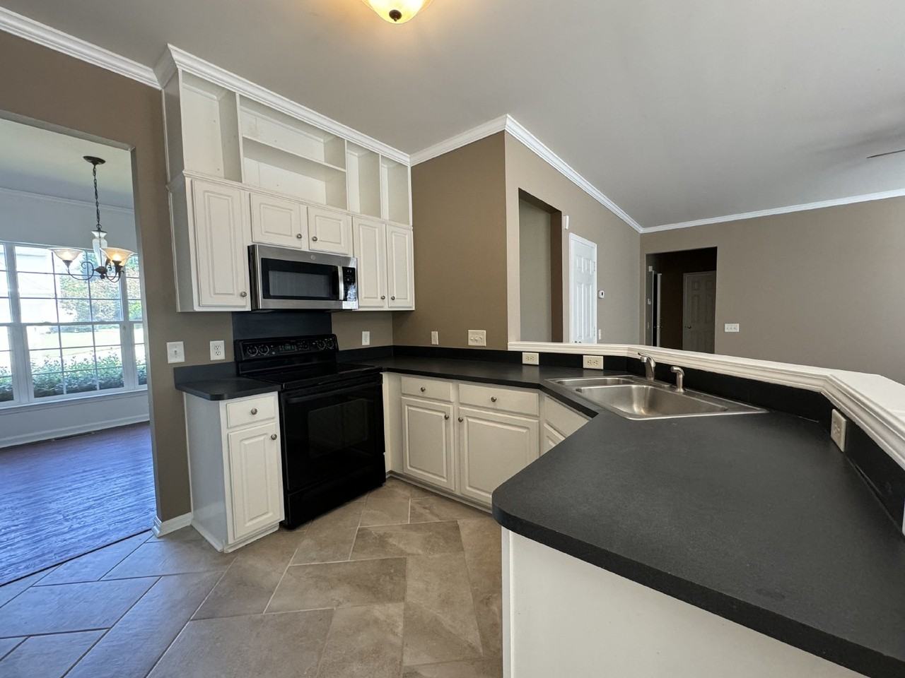 9148 Hillston Ridge Rd - Photo 7 of 50