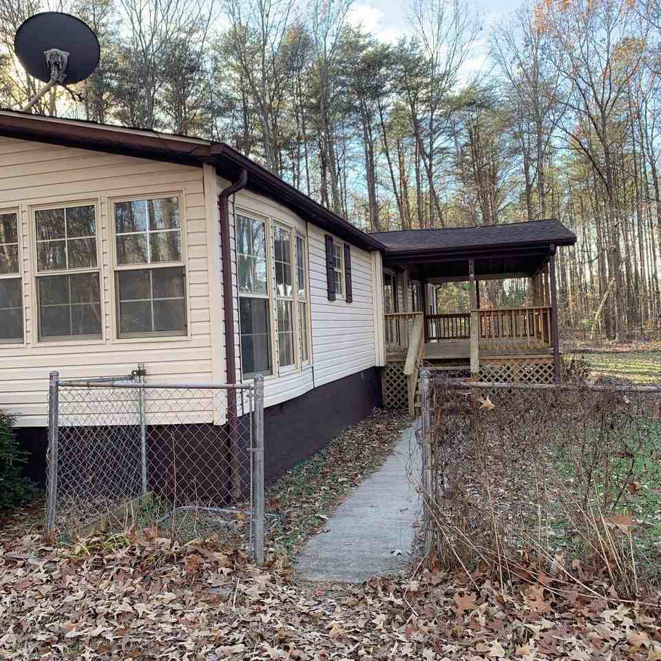 340 Faucetts Rd - Photo 2 of 16