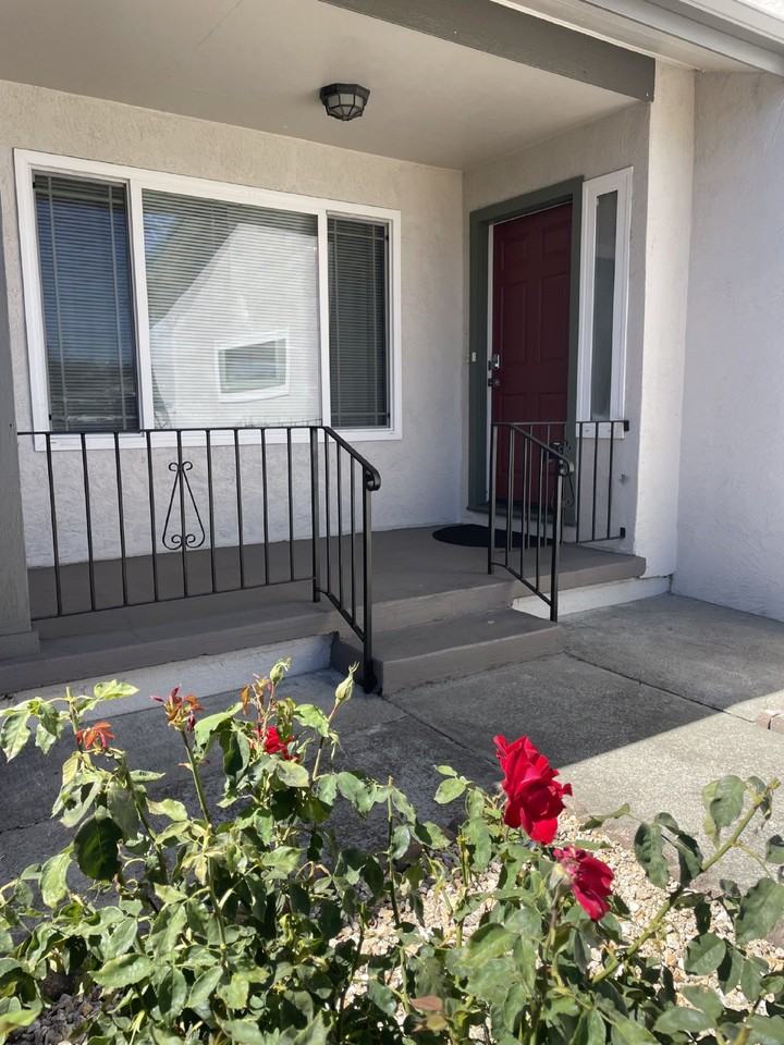 2881 13th St - Photo 2 of 21