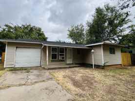 408 Nw Greenmeadow Dr - Photo 1 of 1