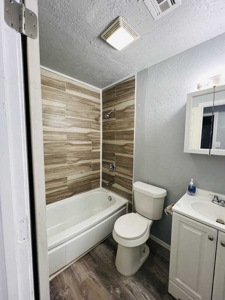 408 Nw Greenmeadow Dr - Photo 7 of 8