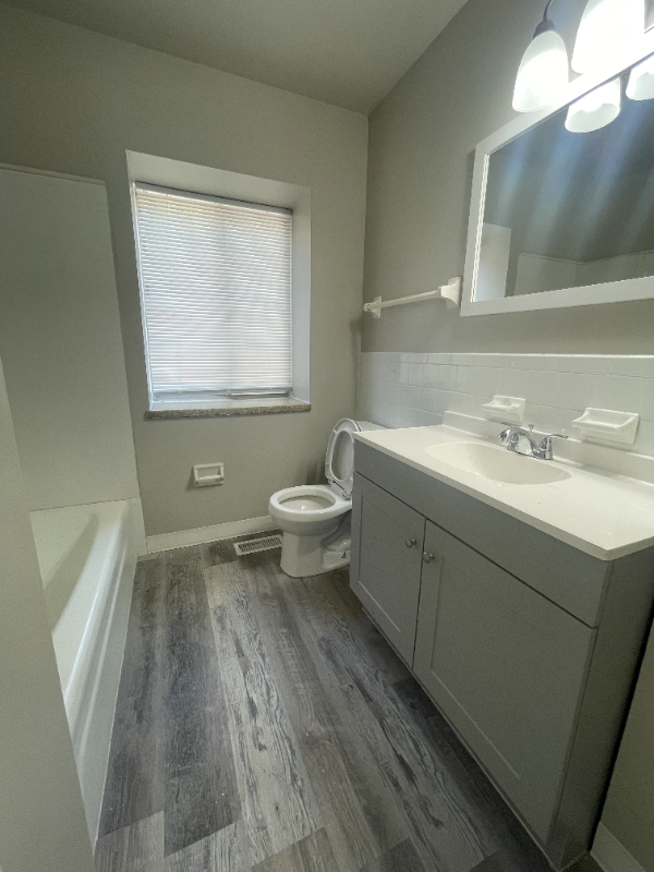 418 Sheraton Dr Nw - Photo 3 of 8