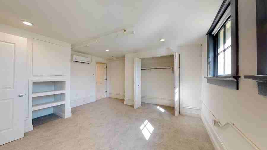 N Carroll Ave #9184B - Photo 2 of 25