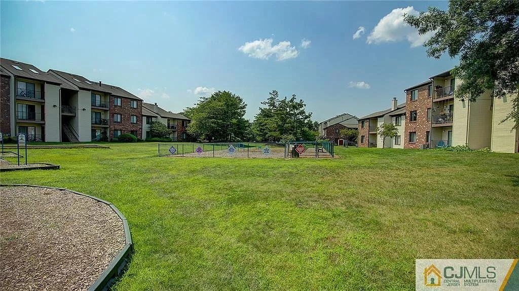 3 Covington Court #3 - Photo 4 of 41