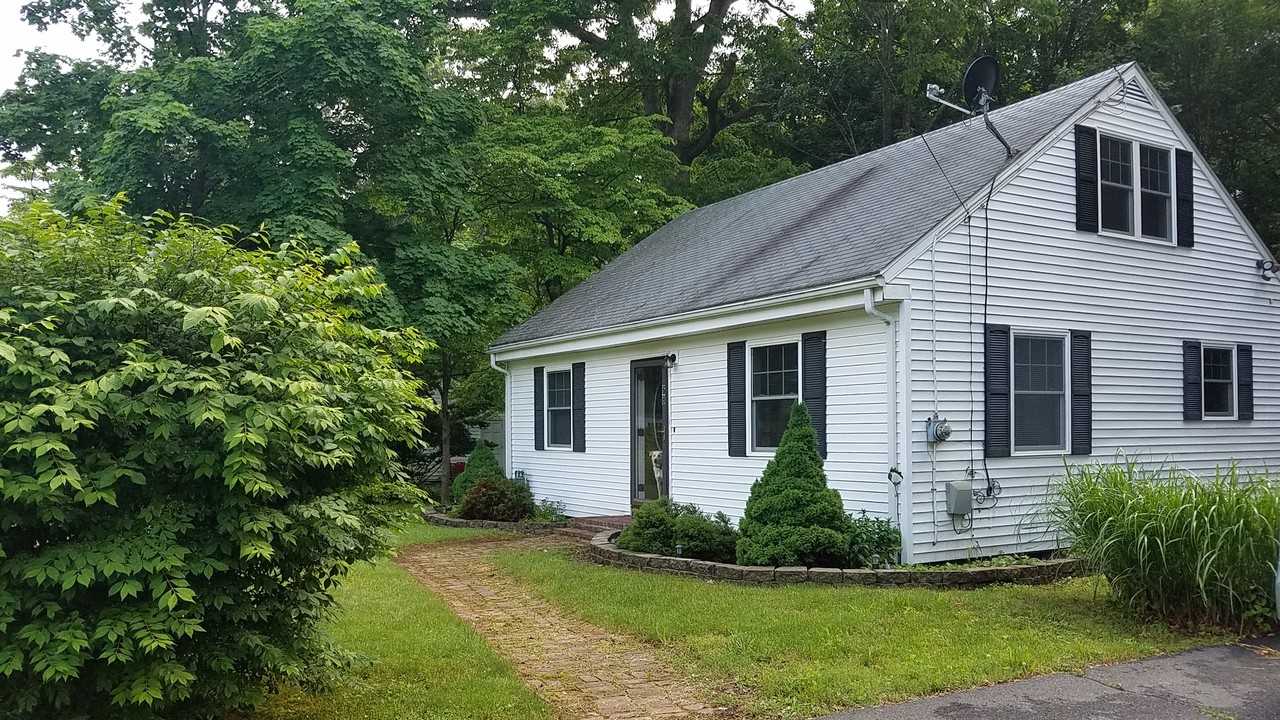 68 Blatchley Ave #NA - Photo 2 of 33