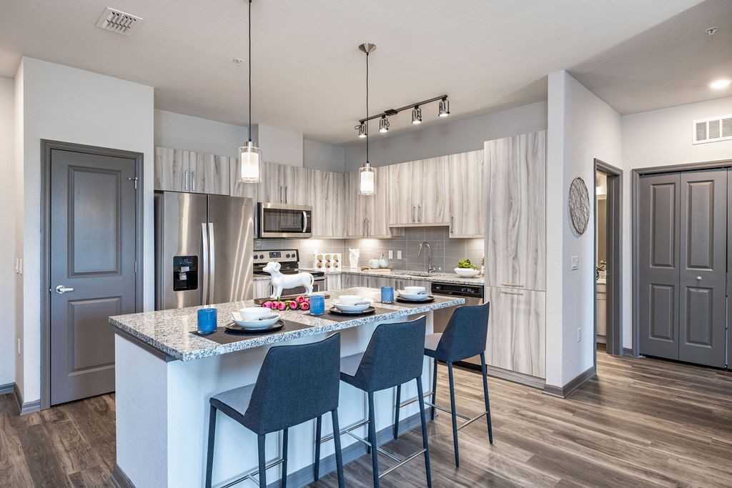 Sage on Palmer Ranch - Photo 3 of 50