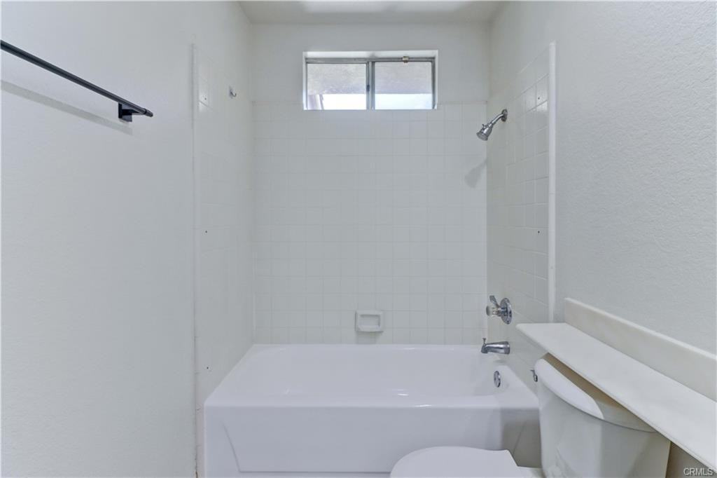 24398 Kingston Ct #74 - Photo 3 of 8