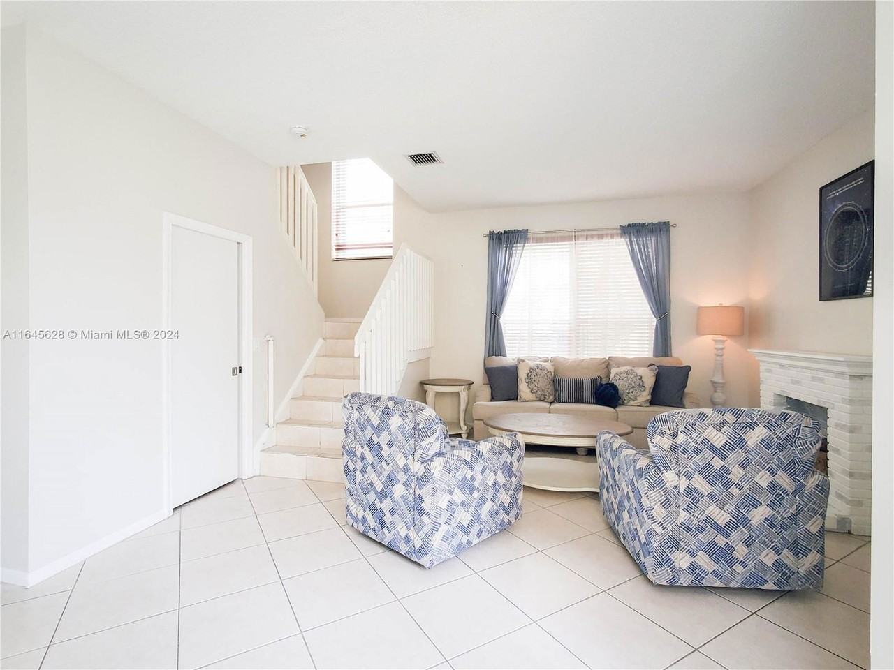 15751 Sw 20th St - Photo 2 of 8