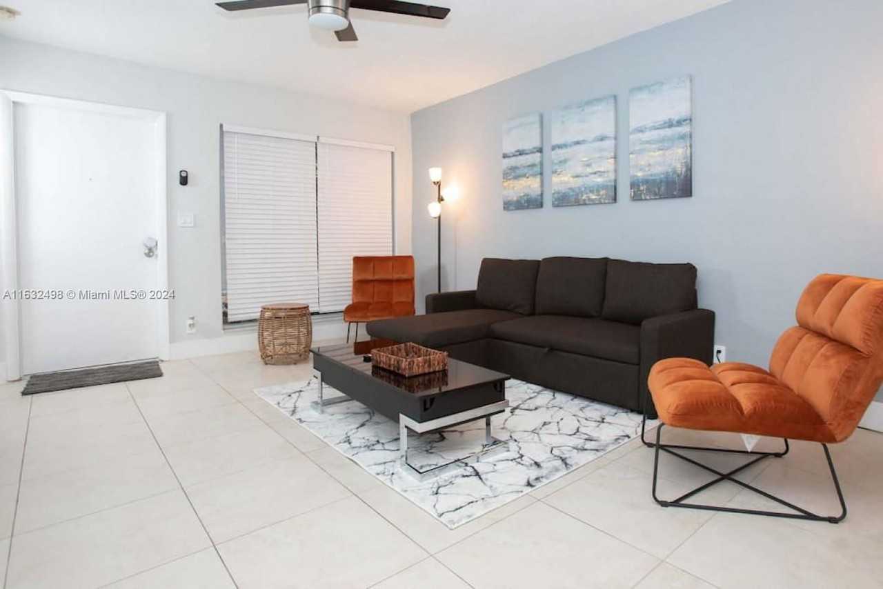 5997 Sw 37th Ave #1-4 - Photo 2 of 8