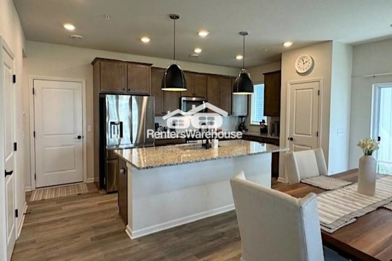 2432 S Blossom Cir - Photo 2 of 29