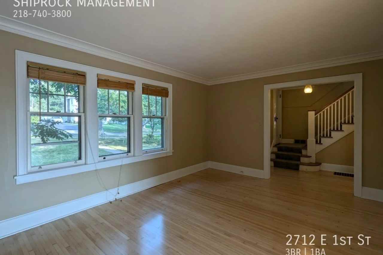 2712 E 1st St - Photo 2 of 24