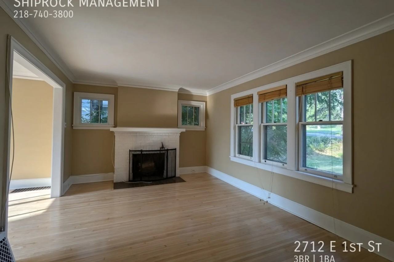 2712 E 1st St - Photo 3 of 24