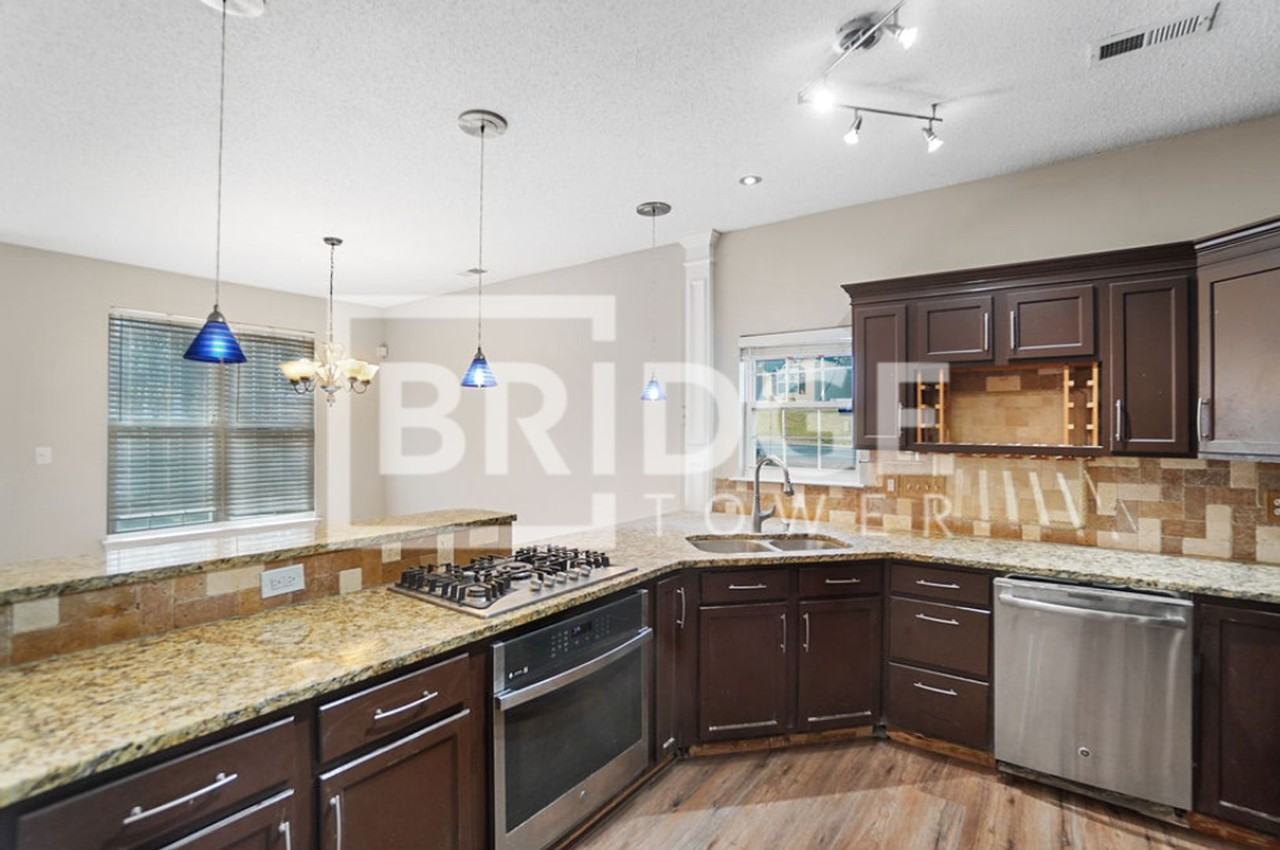 104 Hampshire Dr - Photo 7 of 23