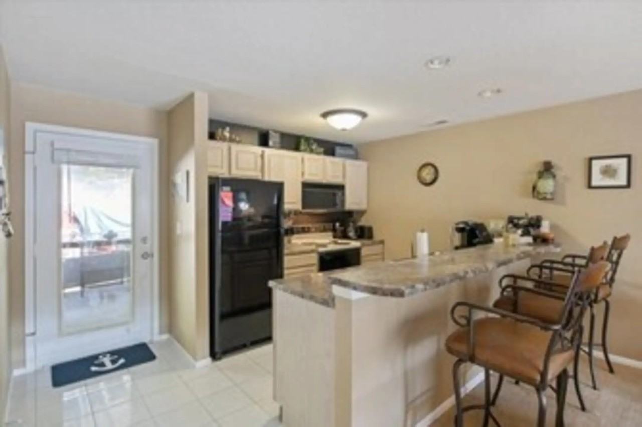 258 Regatta Bay Cir - Photo 2 of 5