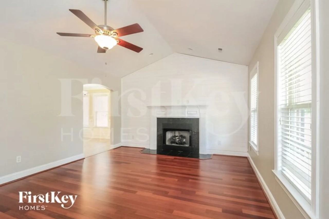 1525 Finwick Dr - Photo 3 of 14