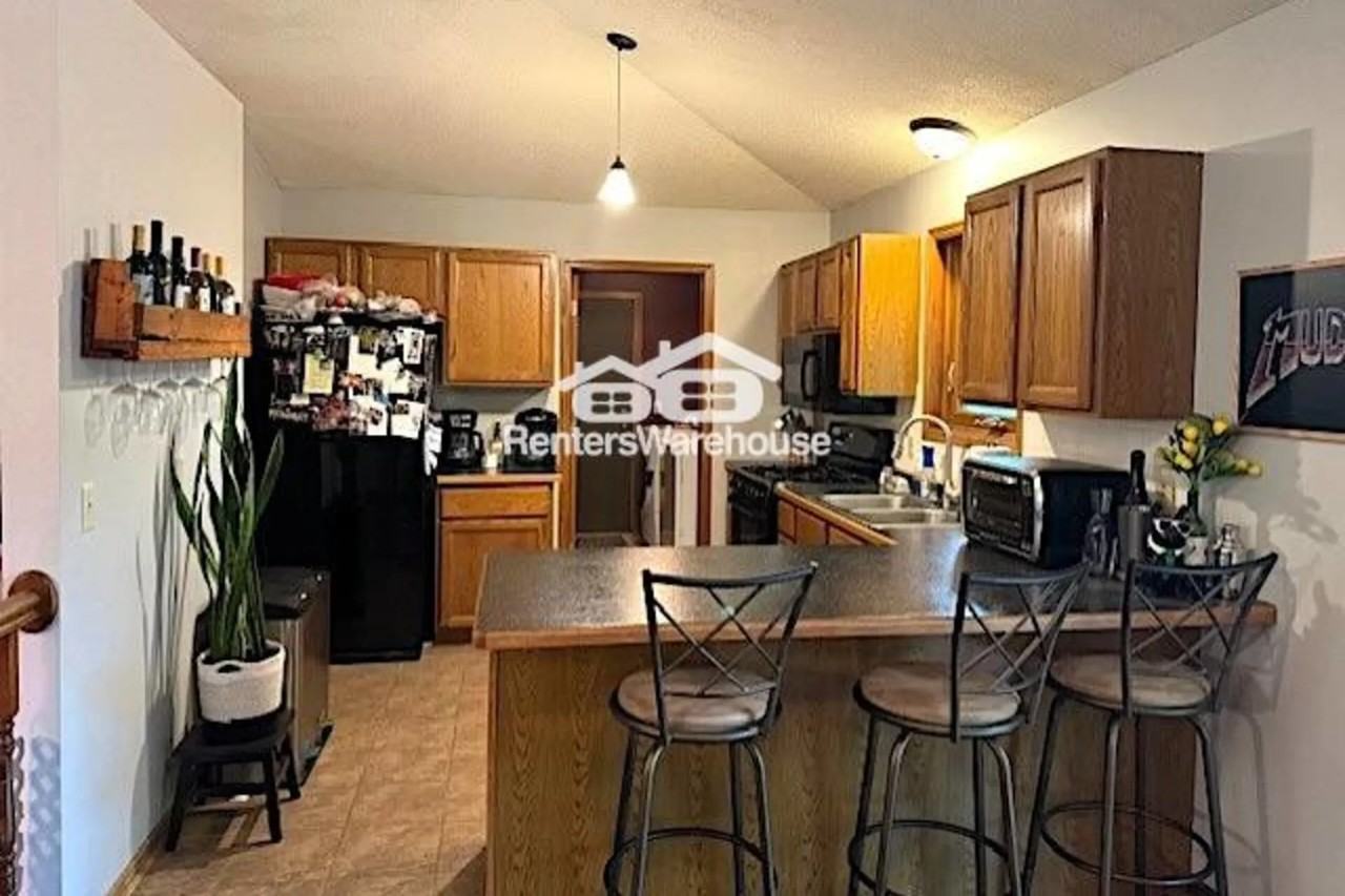 6930 Country Ln - Photo 2 of 19