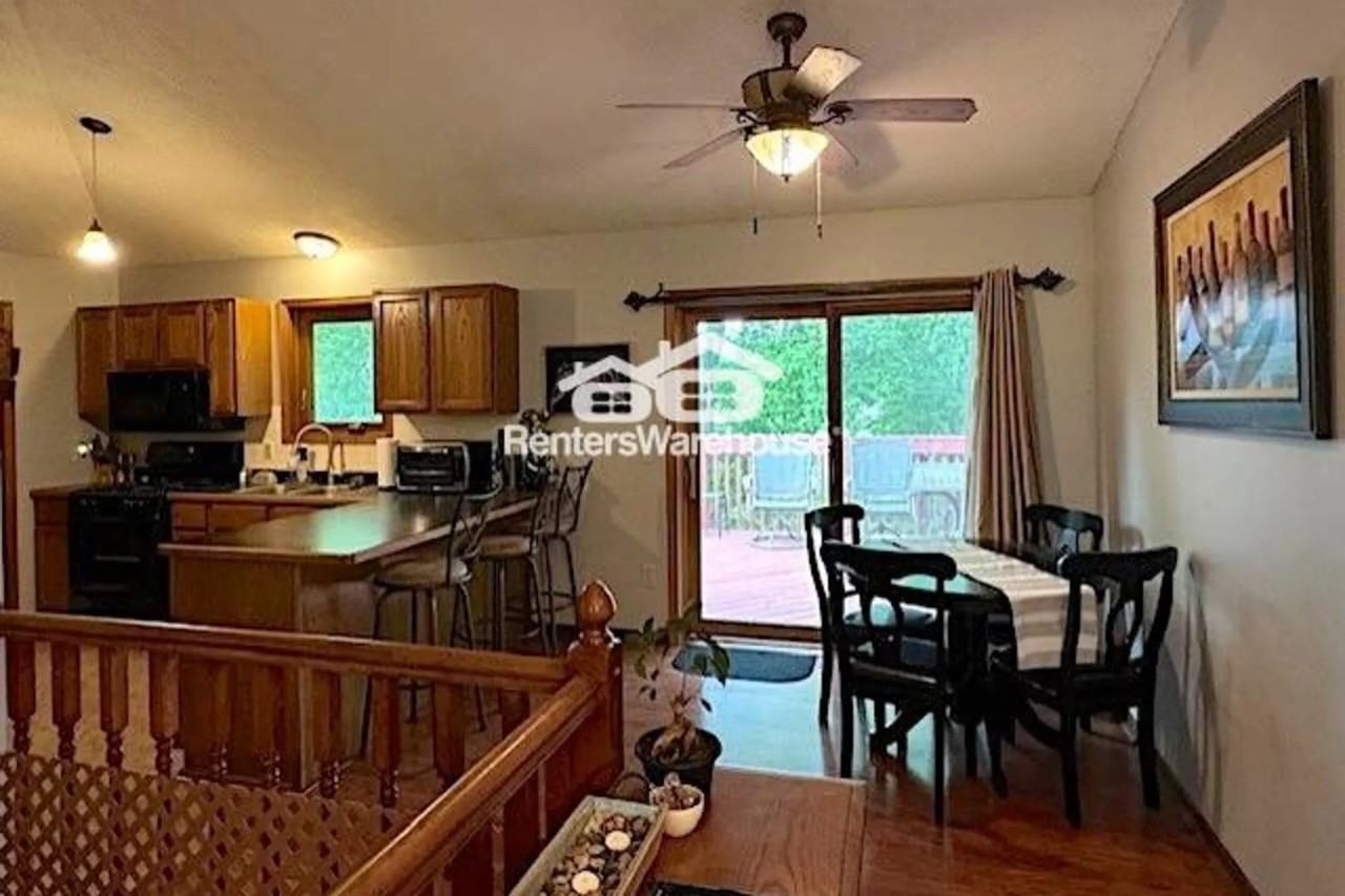 6930 Country Ln - Photo 3 of 19
