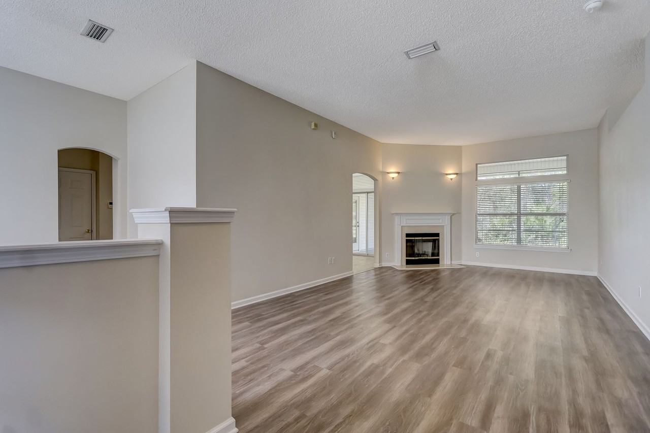749 Grand Parke Dr - Photo 3 of 43