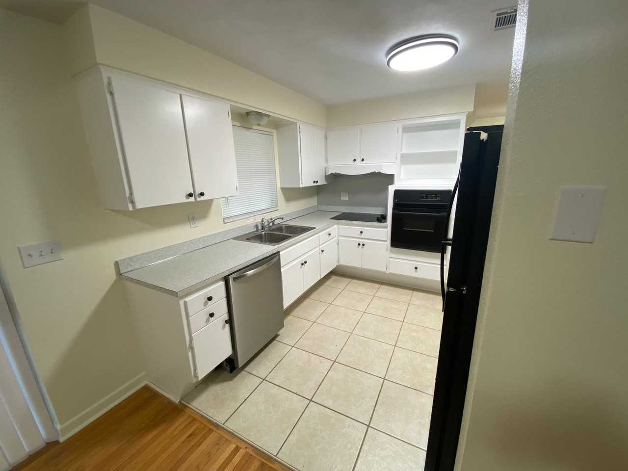 2210 2210 SE 2ND ST ORANGE CITY - Photo 3 of 17