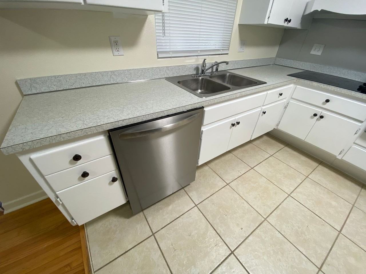 2210 2210 SE 2ND ST ORANGE CITY - Photo 4 of 17