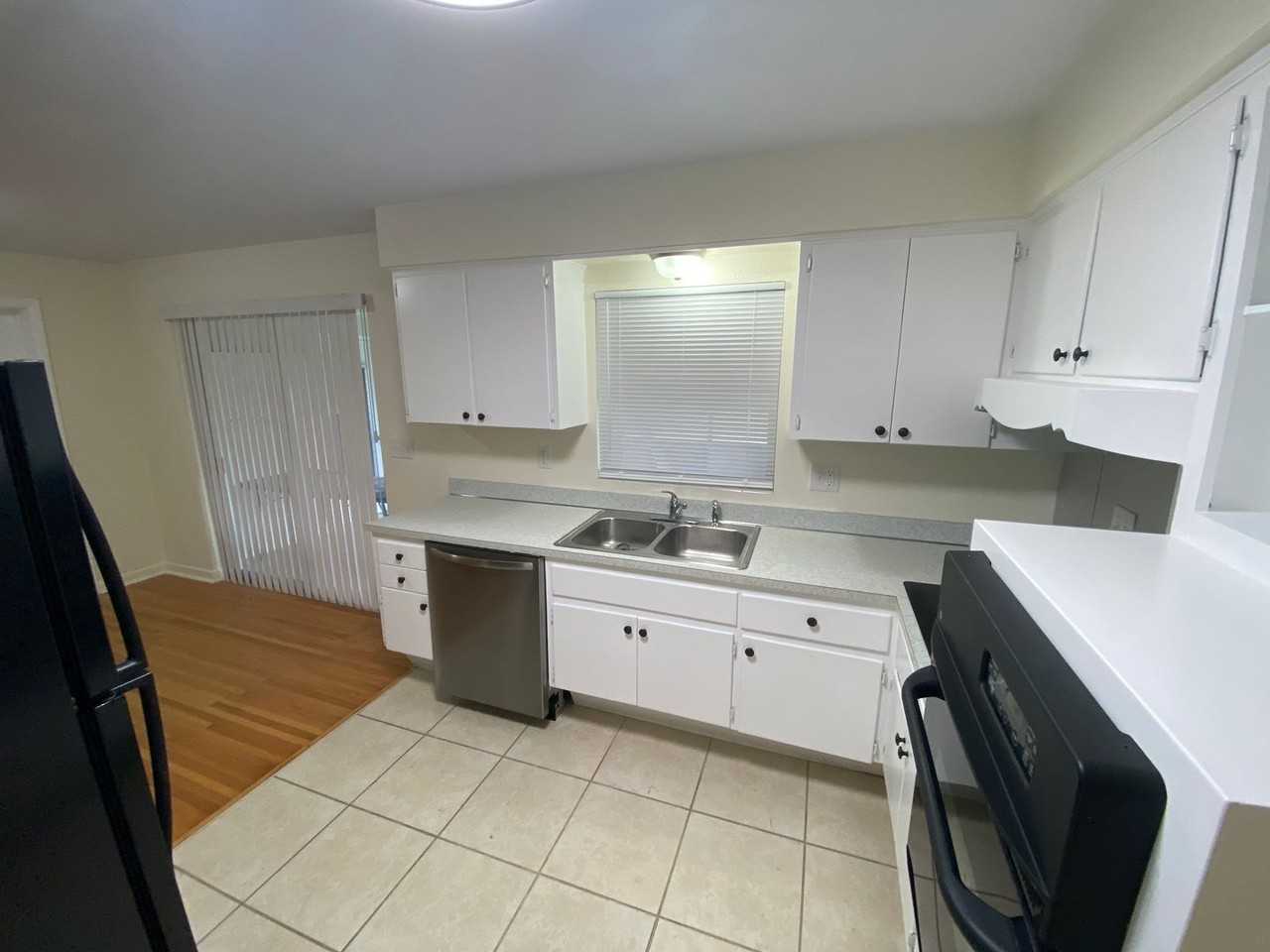 2210 2210 SE 2ND ST ORANGE CITY - Photo 5 of 17