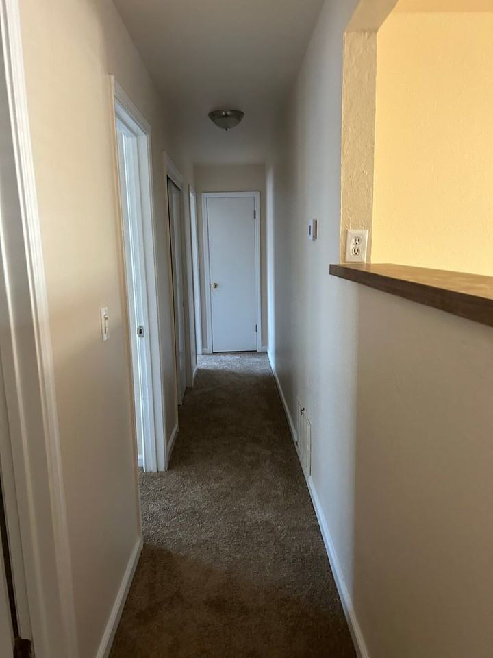 341 E Alaska Ave - Photo 6 of 15