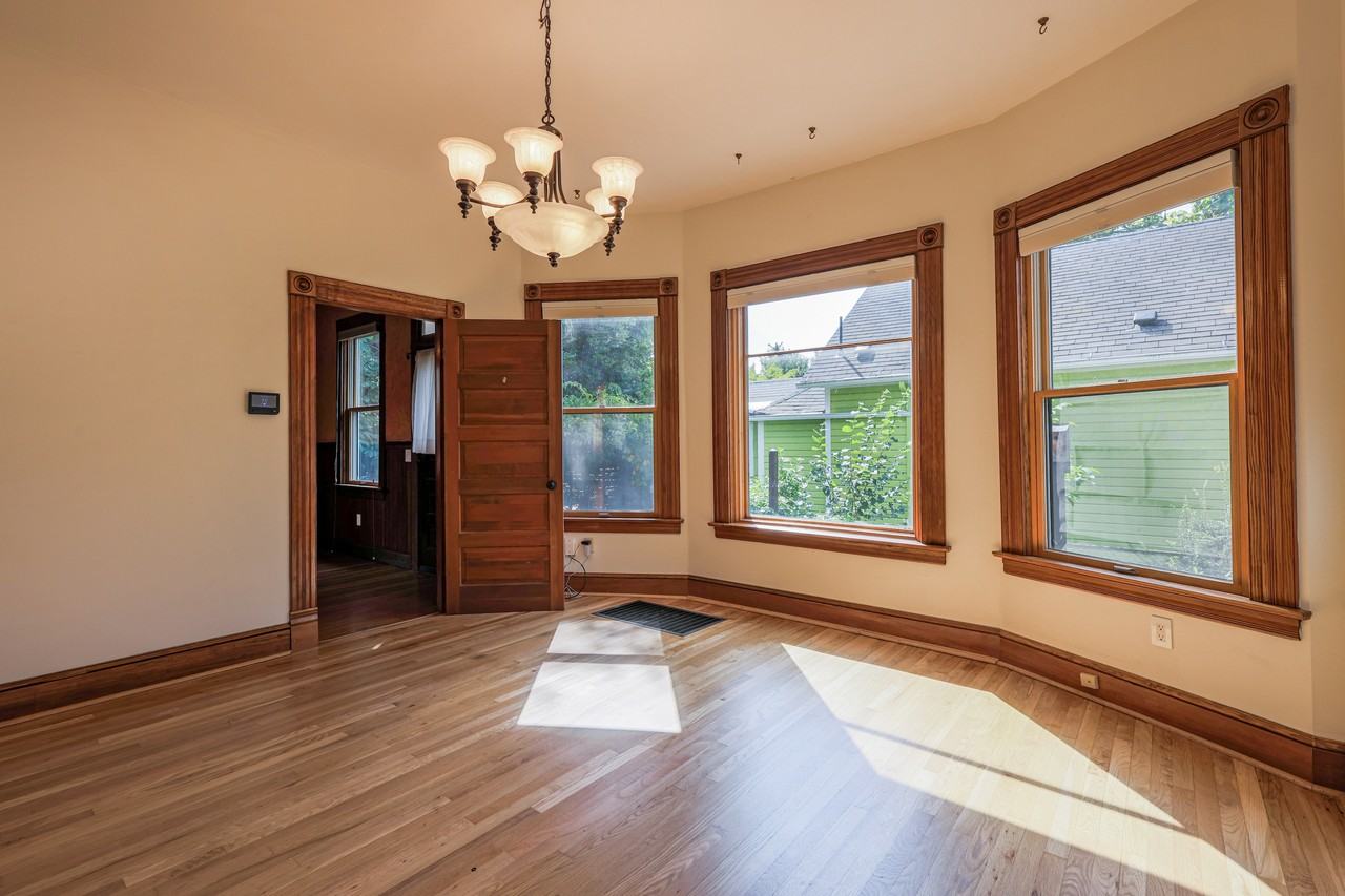 4404 Ne 9th Ave #4404NE9th - Photo 3 of 12