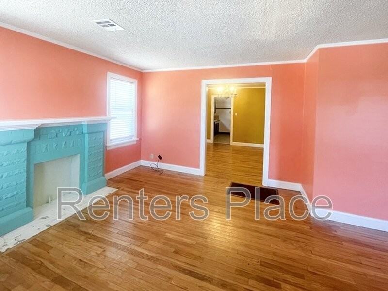 1143 S Wheeling Ave - Photo 3 of 13