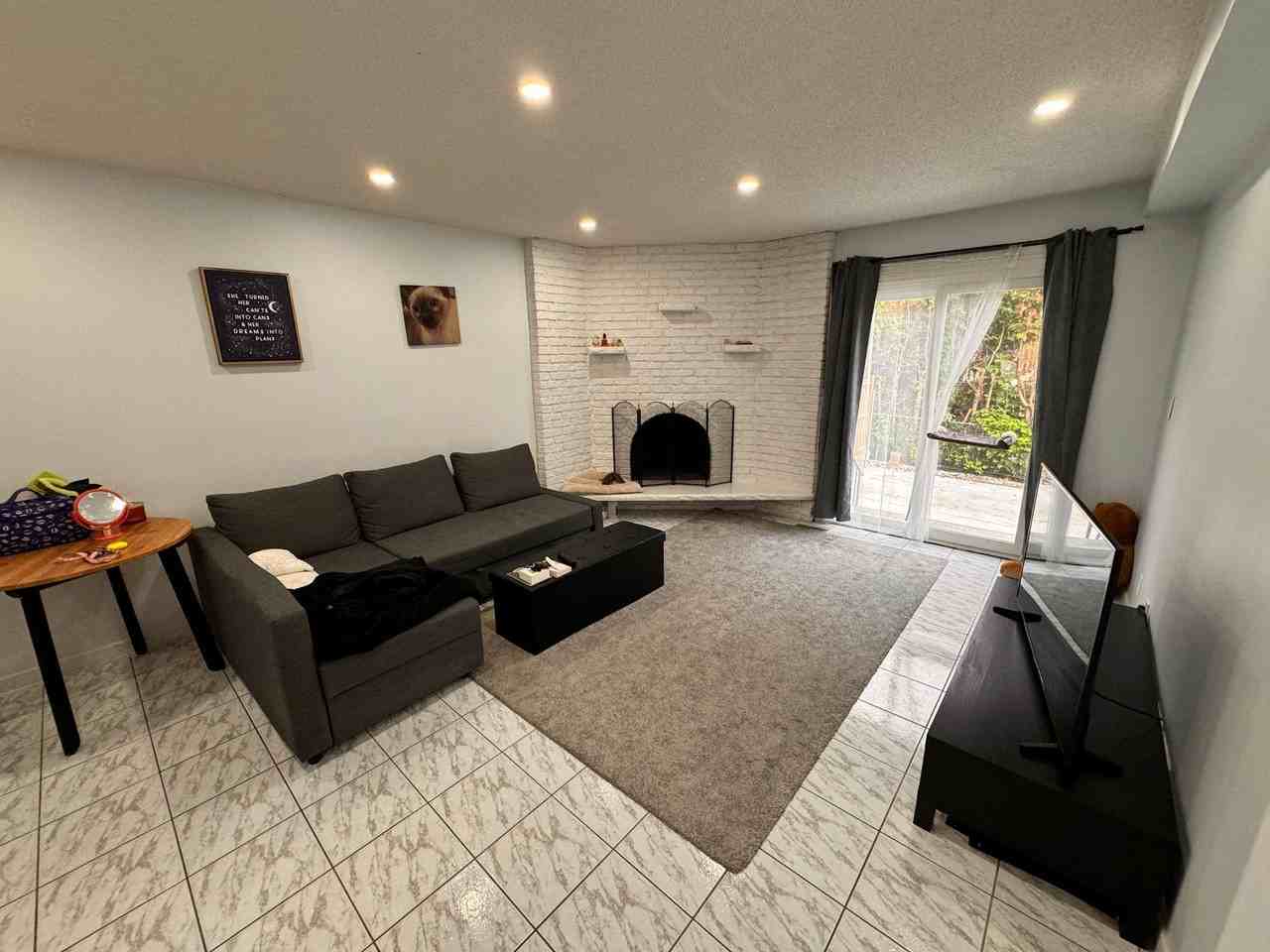 4 Dellbrook Cres - Photo 3 of 5